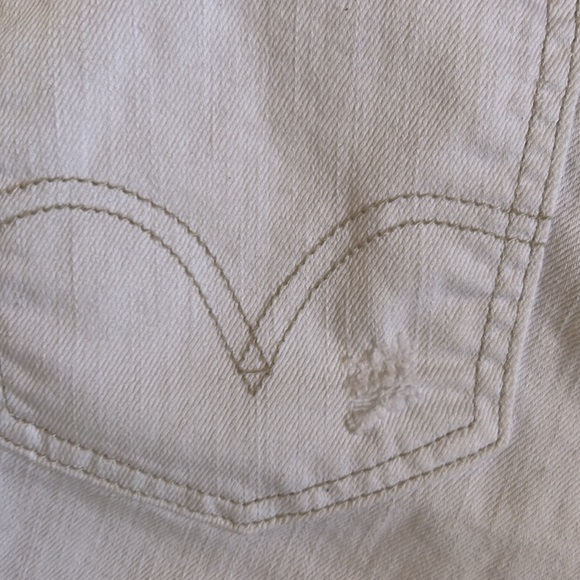 Levi’s 513 Boyfriend Jeans - Picture 11 of 14